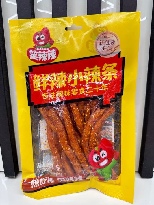 Latiao snack di frumento piccante con sesamo a strisce